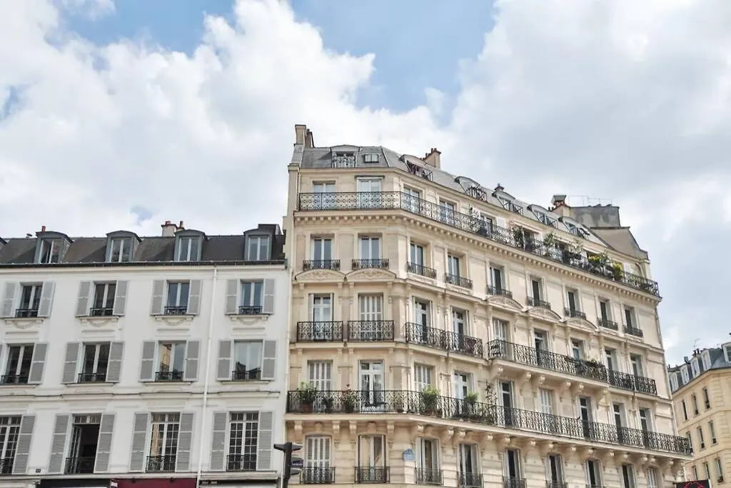 Grand Studio Confort/St Germain-Montparnasse/4P Apartment Paris France